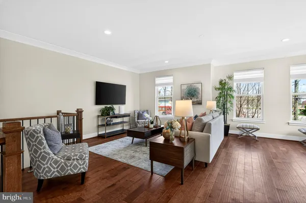 $1,565,000 | 151 Center Street South, Unit 1, Vienna, VA 22180