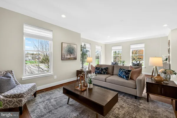 $1,565,000 | 151 Center Street South, Unit 1, Vienna, VA 22180