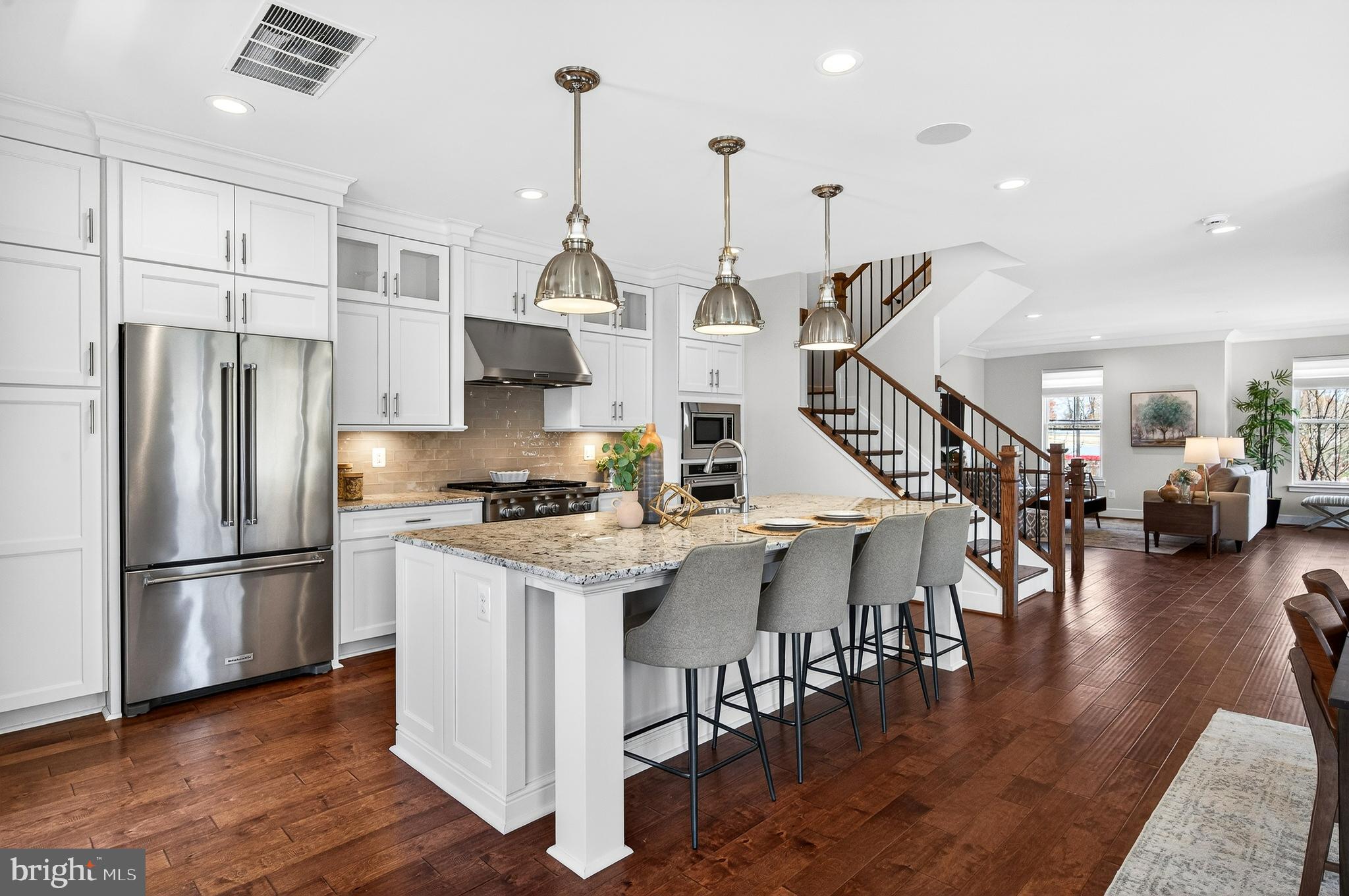 151 Center Street South, Unit 1 Vienna, VA 22180 - Photo 22 of 53