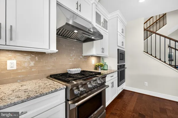 $1,565,000 | 151 Center Street South, Unit 1, Vienna, VA 22180