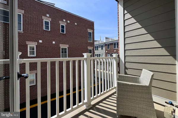 $1,565,000 | 151 Center Street South, Unit 1, Vienna, VA 22180