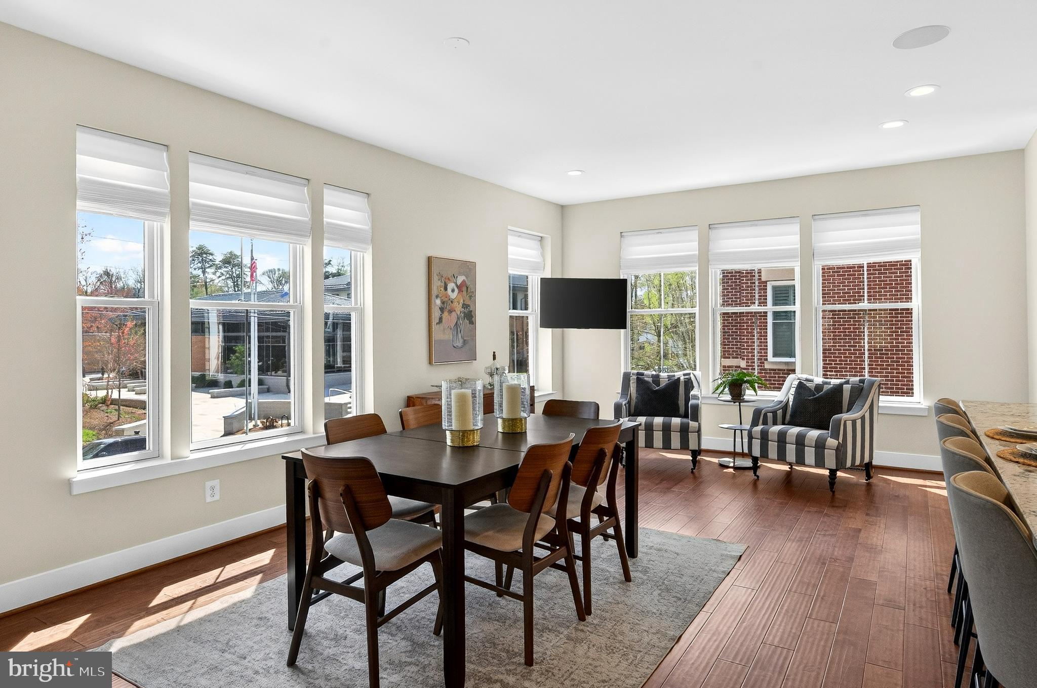 151 Center Street South, Unit 1 Vienna, VA 22180 - Photo 29 of 53 Versatile dining and entertaining options