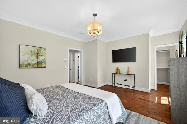 $1,565,000 | 151 Center Street South, Unit 1, Vienna, VA 22180