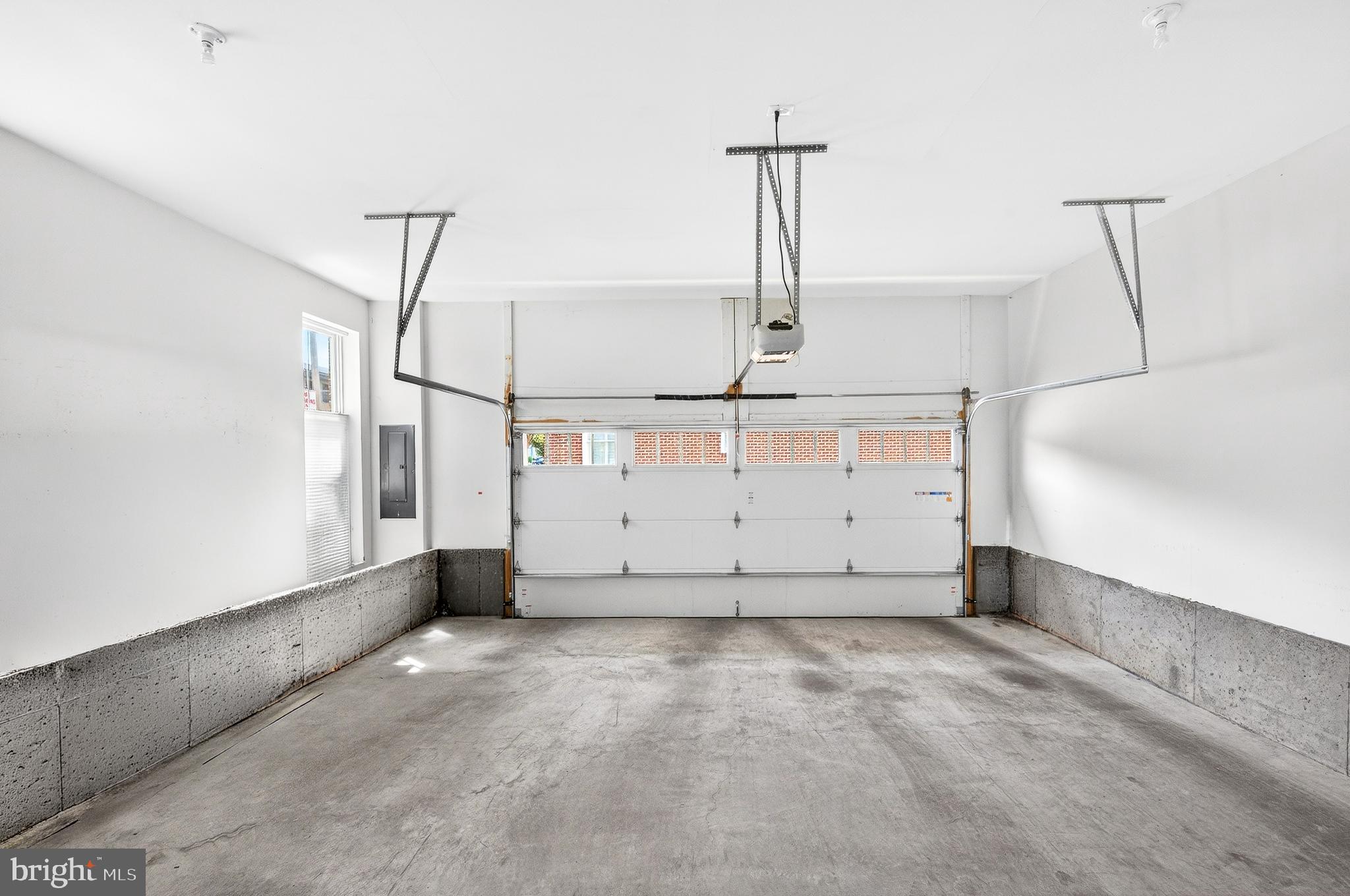 151 Center Street South, Unit 1 Vienna, VA 22180 - Photo 52 of 53 2-car garage