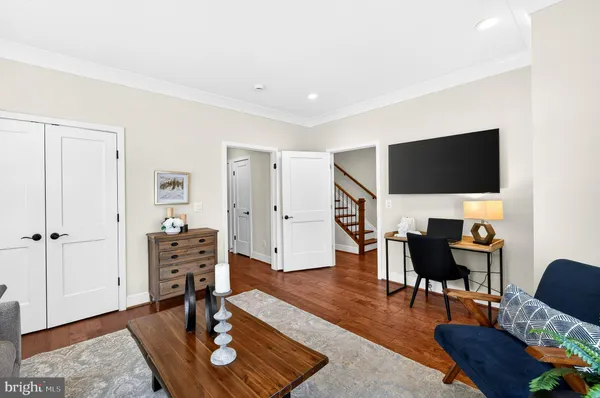 $1,565,000 | 151 Center Street South, Unit 1, Vienna, VA 22180
