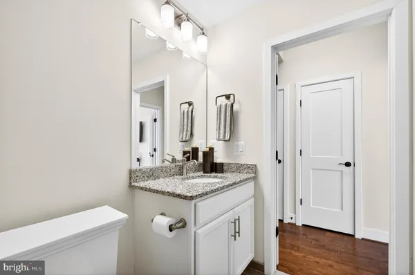 $1,565,000 | 151 Center Street South, Unit 1, Vienna, VA 22180
