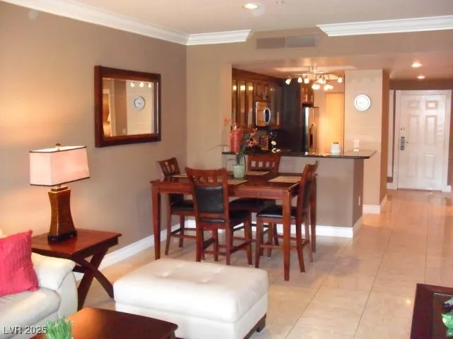 $1,995 | 220 East Flamingo Road, Unit 113, Las Vegas, NV 89169