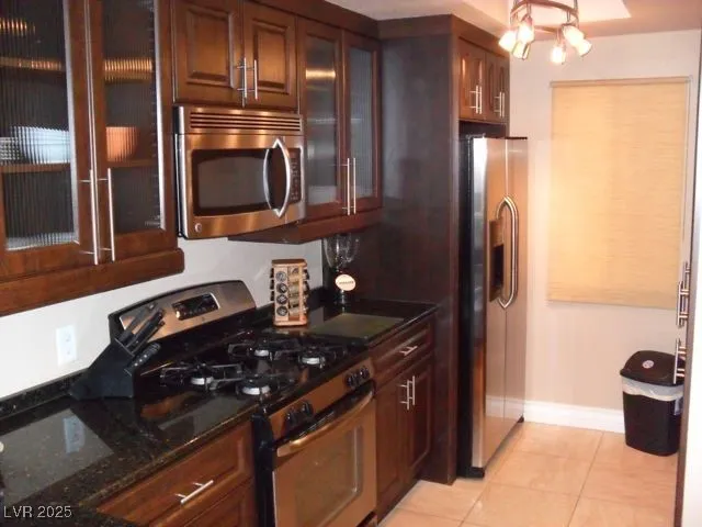 $1,995 | 220 East Flamingo Road, Unit 113, Las Vegas, NV 89169