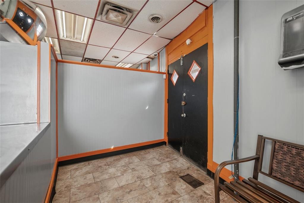 1442 Lowrie Street Pittsburgh, PA 15212 - Photo 12 of 39 Main entrance