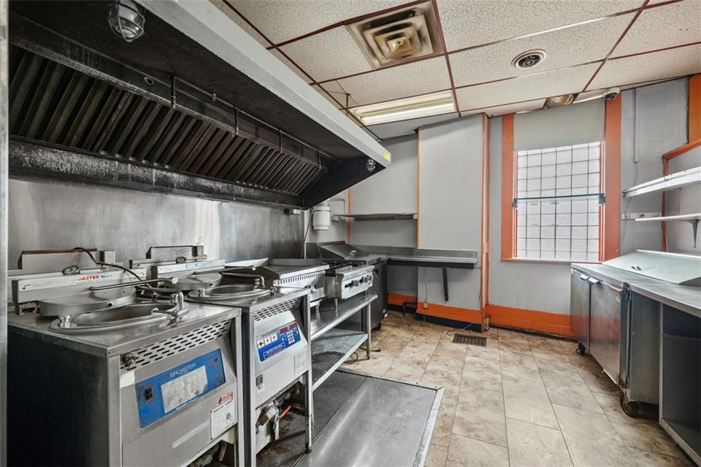 1442 Lowrie Street Pittsburgh, PA 15212 - Photo 16 of 39 Kitchen area, grill, broaster & prep area!