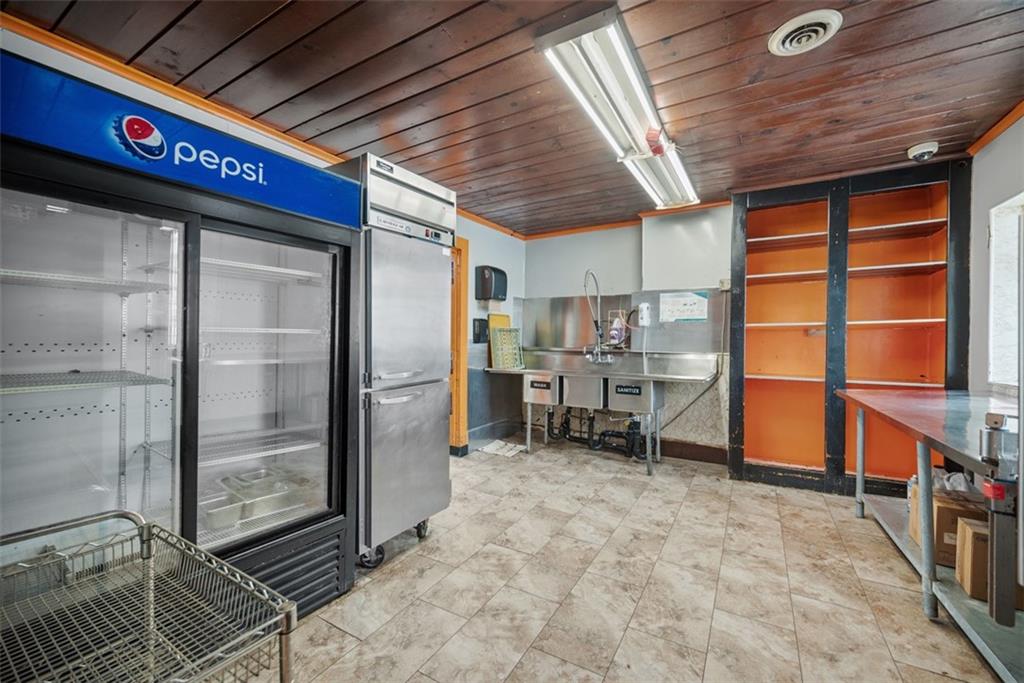 1442 Lowrie Street Pittsburgh, PA 15212 - Photo 20 of 39 Prep, wash sink & cooler area