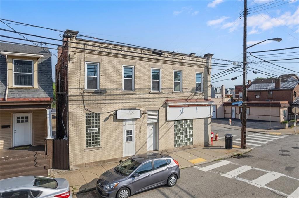 1442 Lowrie Street Pittsburgh, PA 15212 - Photo 3 of 39 Gardner St Side View