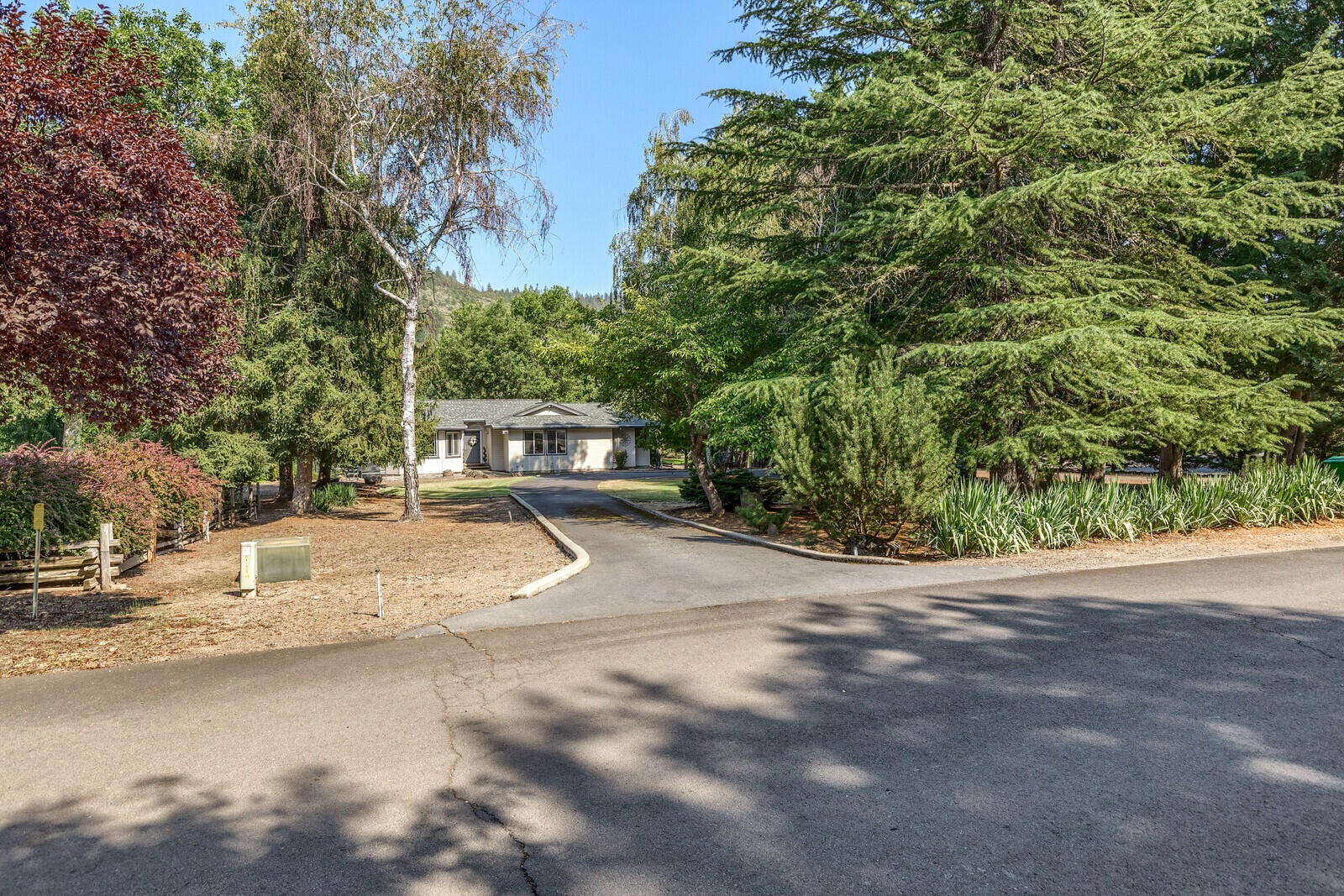 359 Rene Drive Shady Cove, OR 97539 - Photo 51 of 67 02_rd_2_mls
