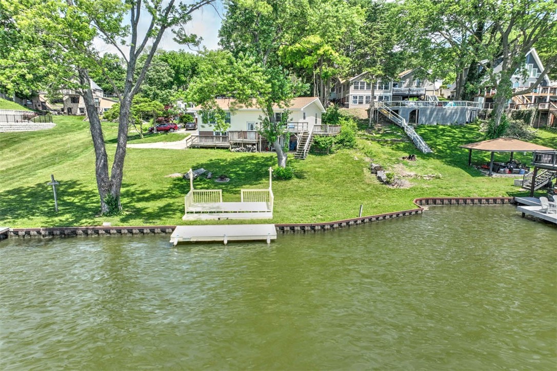410 Lakeview Avenue Decatur, IL 62521 - Photo 4 of 37
