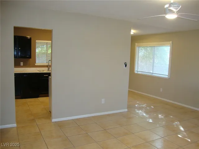 $1,600 | 3009 North Crawford Street, North Las Vegas, NV 89030