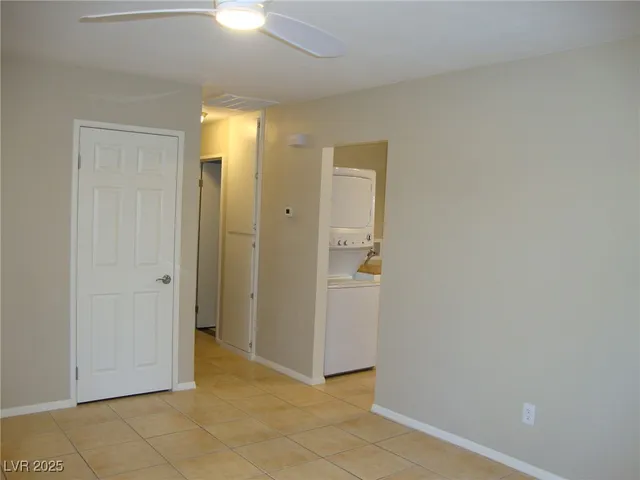 $1,600 | 3009 North Crawford Street, North Las Vegas, NV 89030