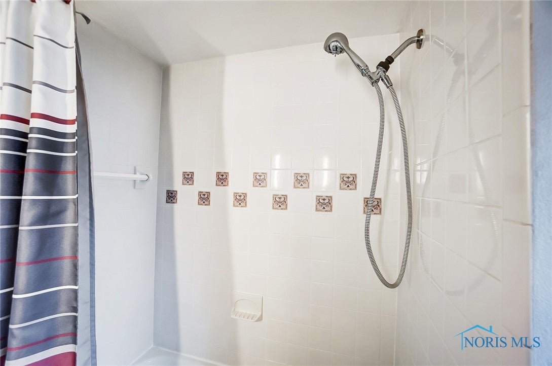 4606 Walbridge Road Northwood, OH 43619 - Photo 24 of 45 Gallery Image 24