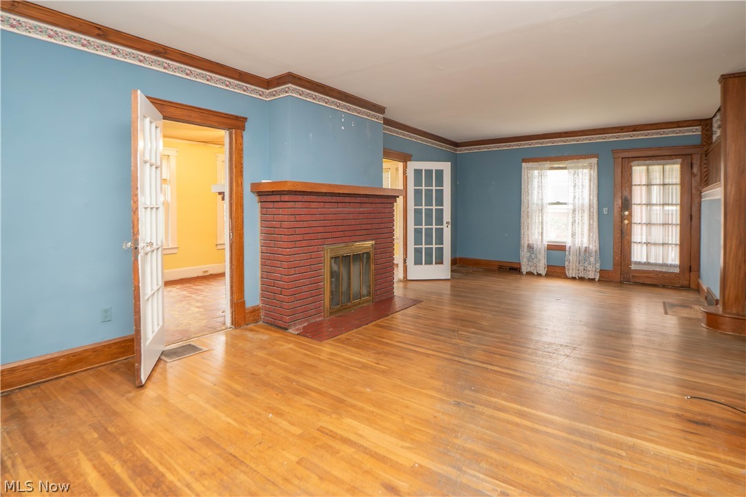 815 Broad Avenue Northwest Canton, OH 44708 - Photo 3 of 37