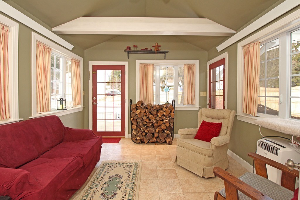 36 Montvale Road Gardner, MA 01440 - Photo 8 of 18 Gallery Image 8