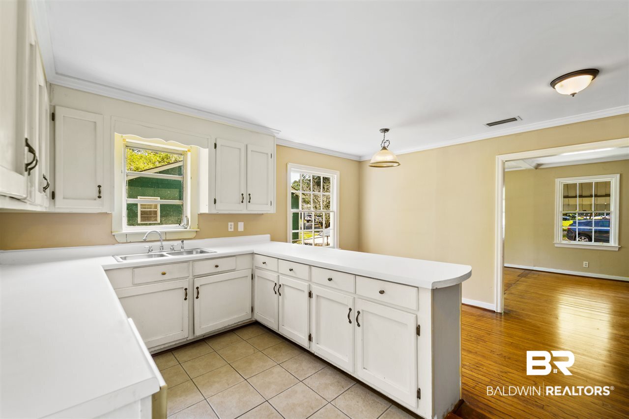 2314 Churchill Drive Mobile, AL 36606 - Photo 10 of 17