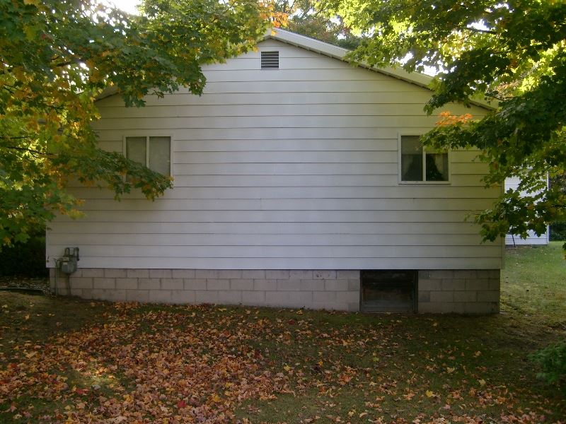 1325 Smith Road Traverse City, MI 49696 - Photo 7 of 27 1854088-6.JPG