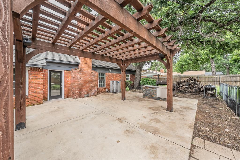 7341 Normandy Road Fort Worth, TX 76112 - Photo 25 of 40