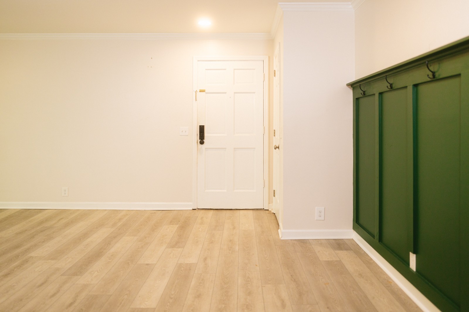 601 Boyd Mill Avenue, Unit G2 Franklin, TN 37064 - Photo 3 of 30 a view of bathroom with shower