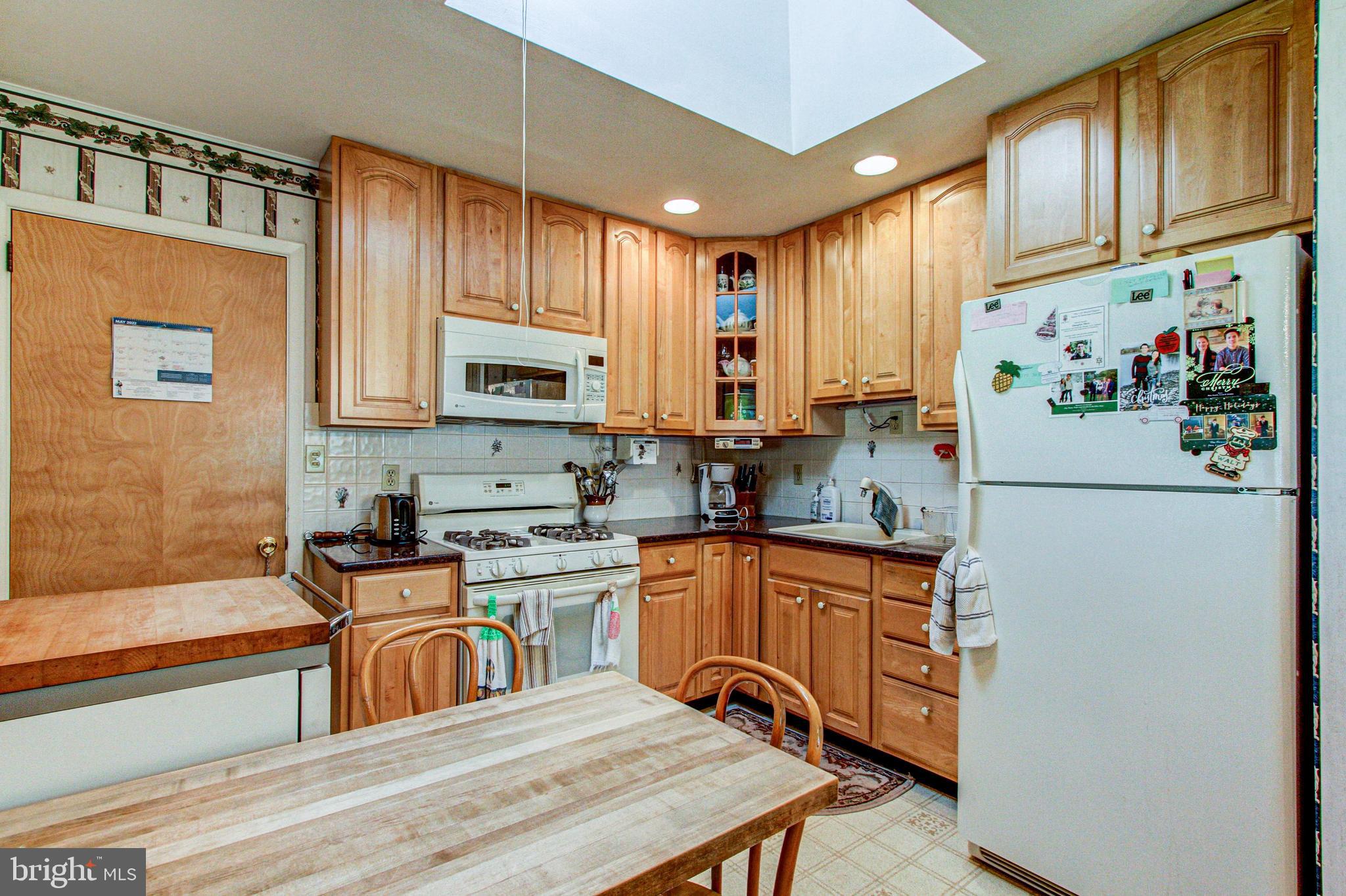 2716 Line Lexington Road Hatfield, PA 19440 - Photo 2 of 27 Roomy eat-in kitchen.