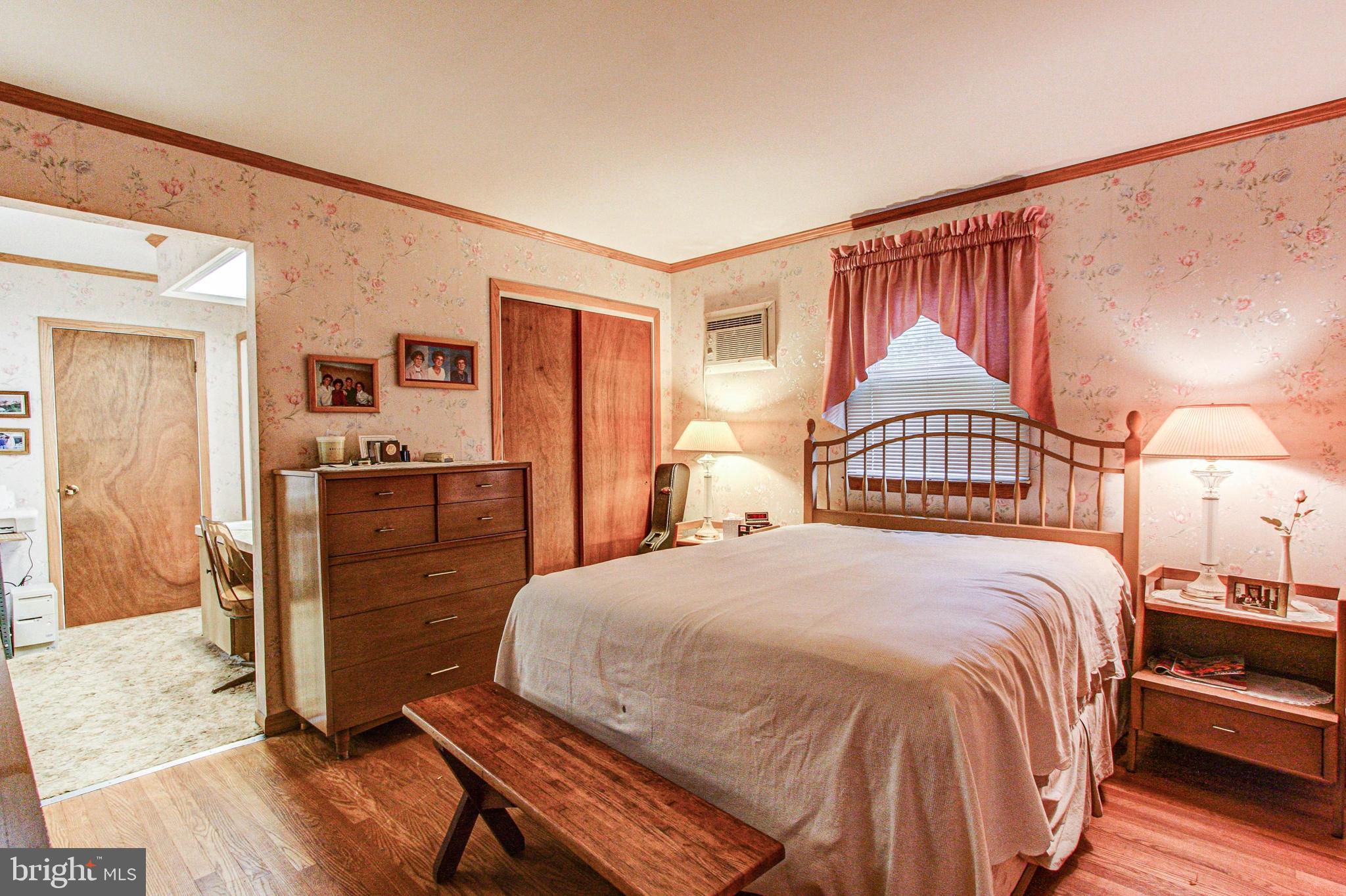 2716 Line Lexington Road Hatfield, PA 19440 - Photo 8 of 27 Owner's bedroom