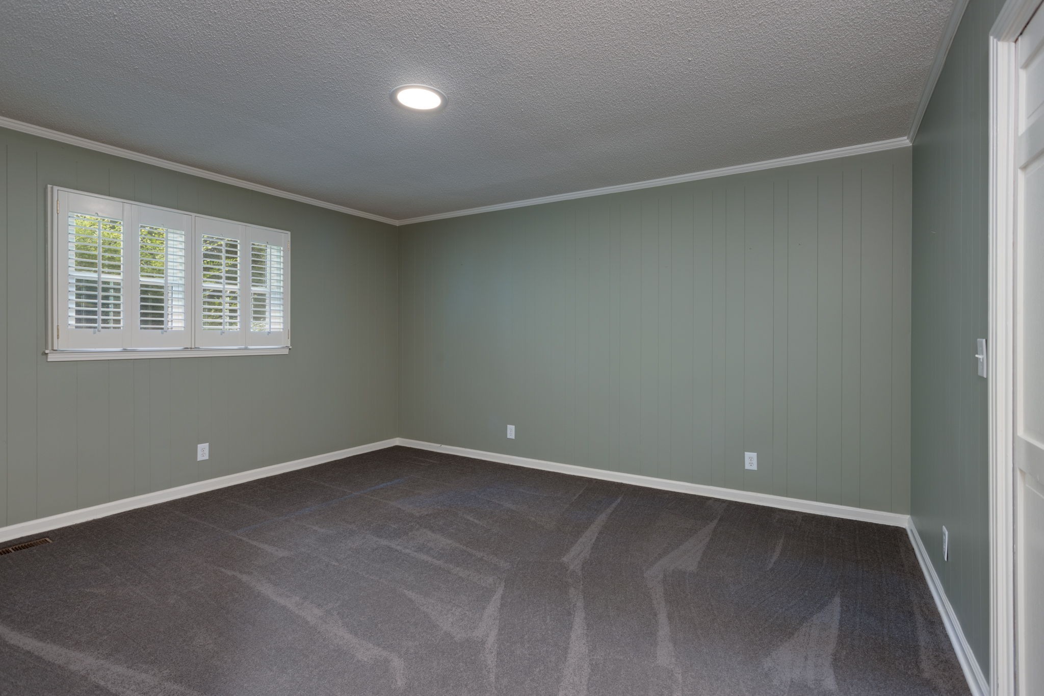 3557 Forest Park Road Springfield, TN 37172 - Photo 21 of 47 an empty room with a window