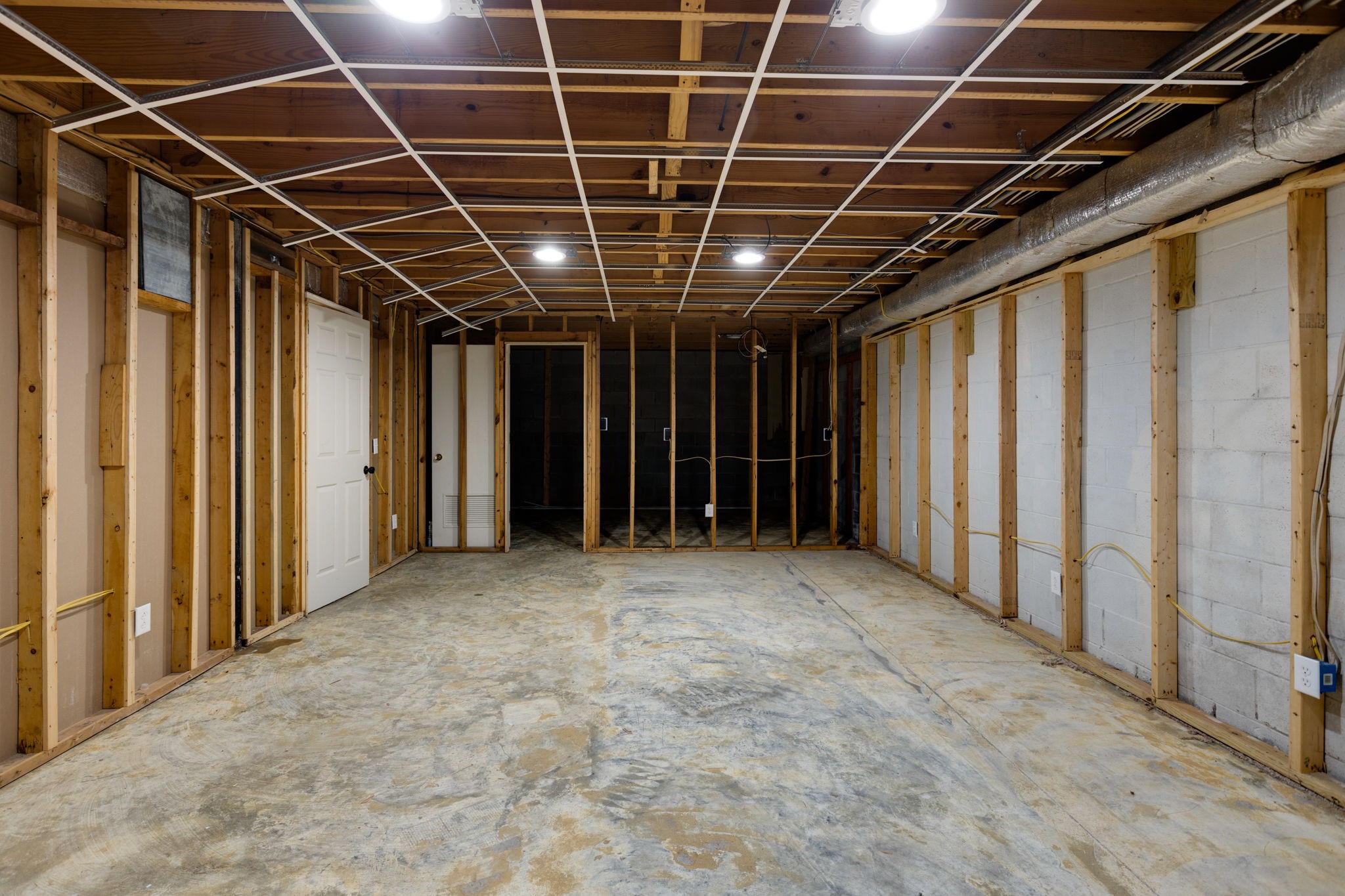 3557 Forest Park Road Springfield, TN 37172 - Photo 35 of 47 a view of room with wooden walls