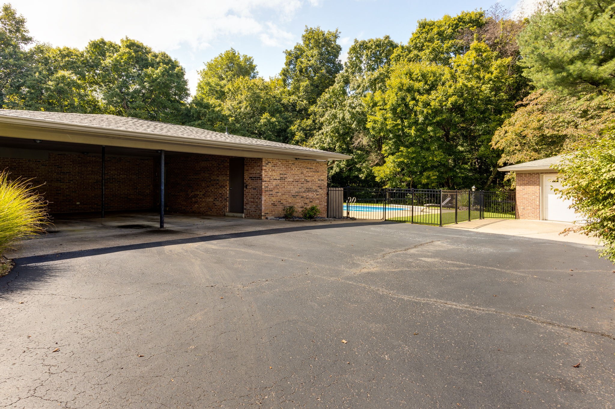 3557 Forest Park Road Springfield, TN 37172 - Photo 36 of 47 a view of a house with a garage