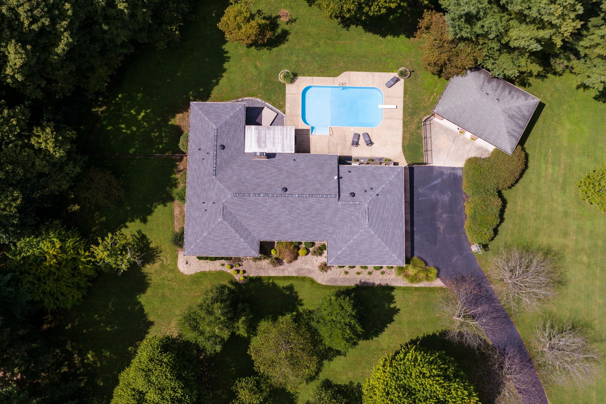 3557 Forest Park Road Springfield, TN 37172 - Photo 46 of 47 an aerial view of a house with a yard