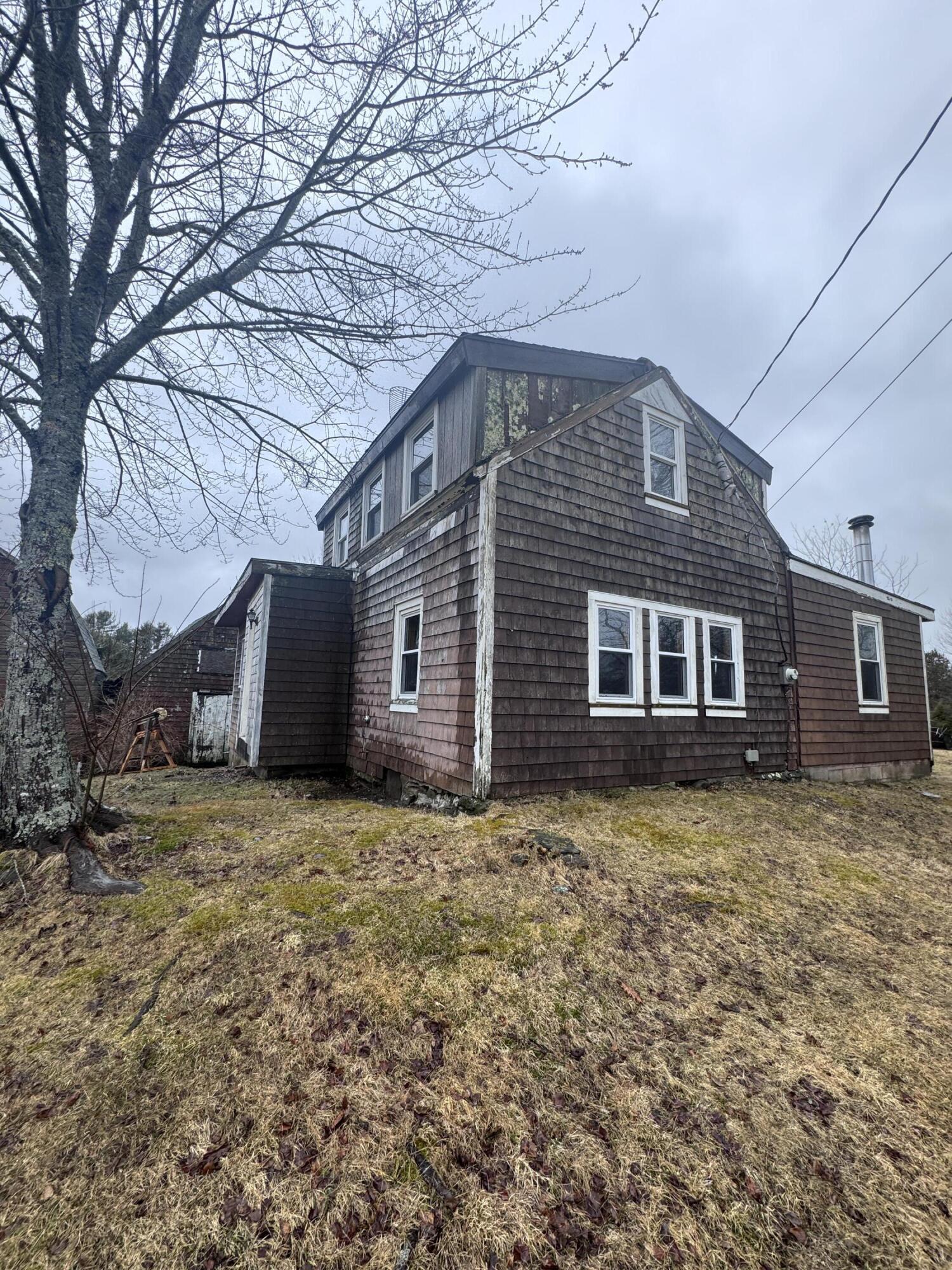 434 Chapel Road Waldoboro, ME 04572 - Photo 12 of 12 Driveway side