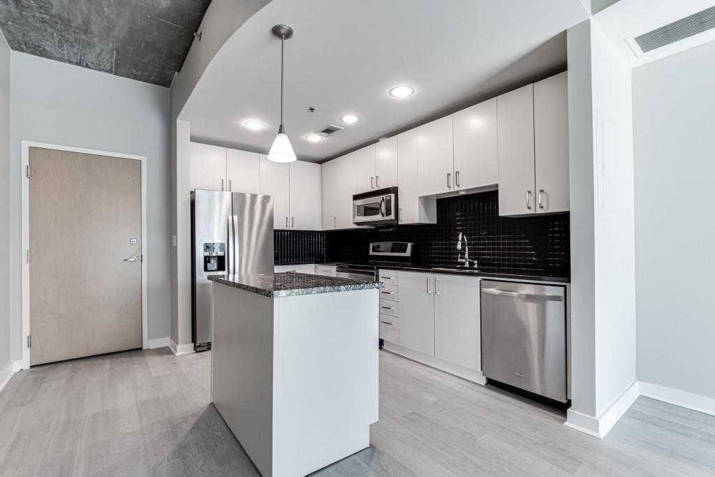 250 Pharr Road Northeast, Unit 216 Atlanta, GA 30305 - Photo 3 of 38