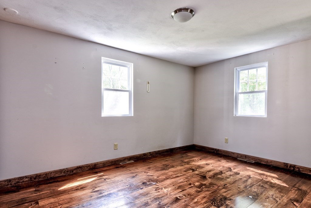 32 Peckham Hill Road Sherborn, MA 01770 - Photo 7 of 20 Gallery Image 7
