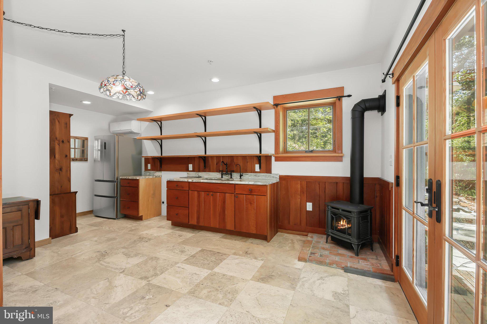 1516 Briarcliff Road Arnold, MD 21012 - Photo 58 of 103 Kitchenette - Walkout to Patio