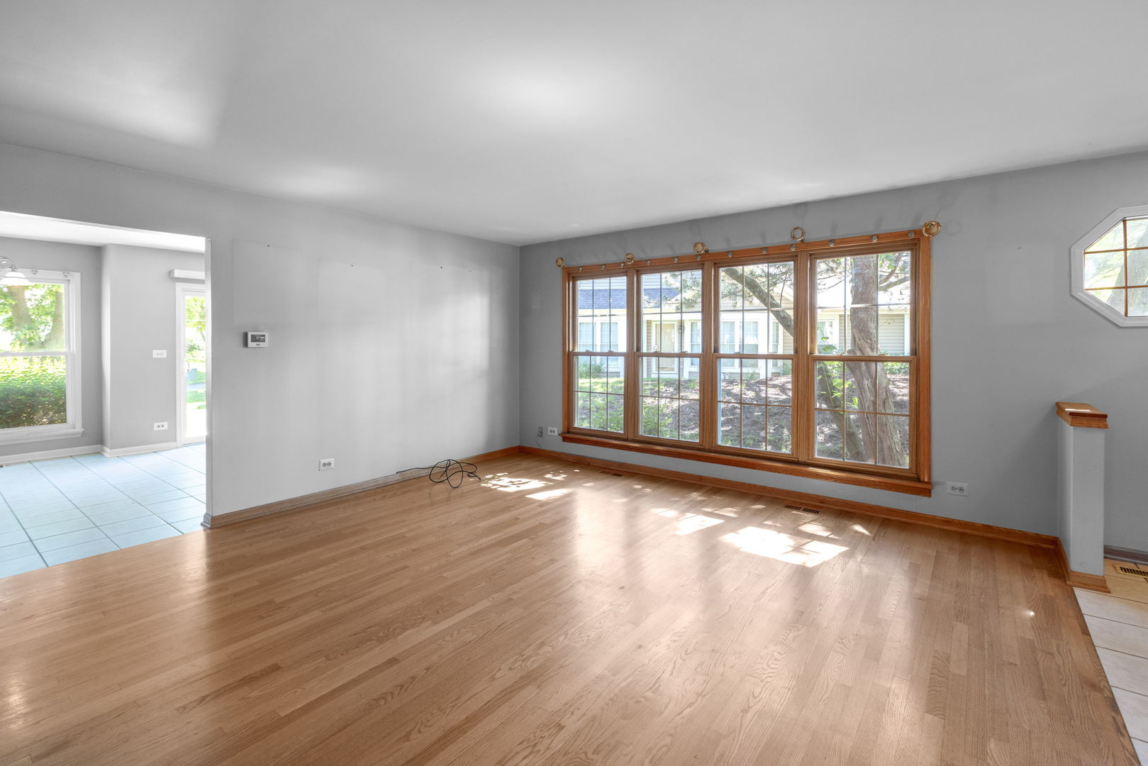1059 Ridgefield Circle Carol Stream, IL 60188 - Photo 4 of 24