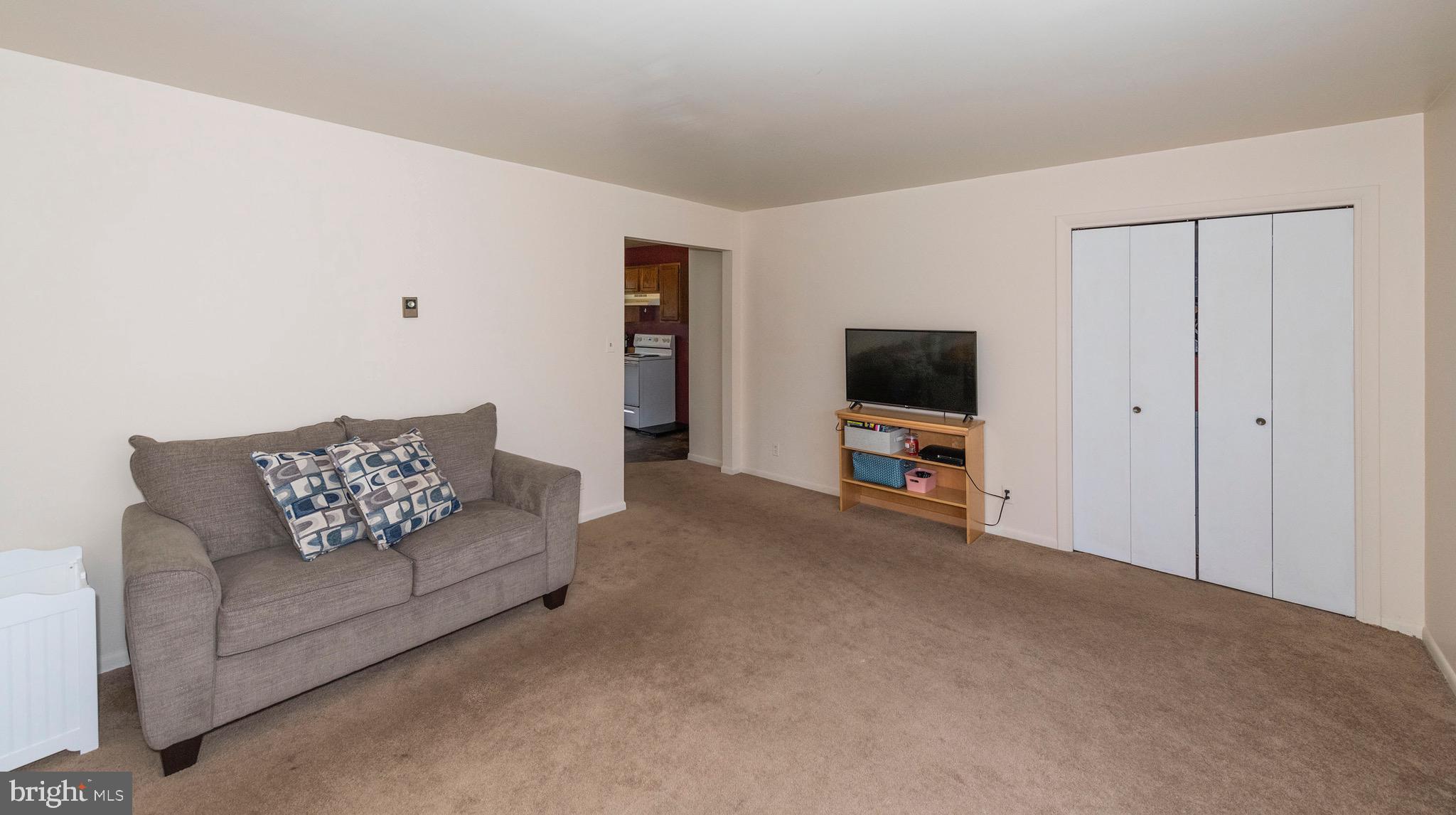 4022 Bark Hill Road Union Bridge, MD 21791 - Photo 14 of 25 Apt Upper - Living Room