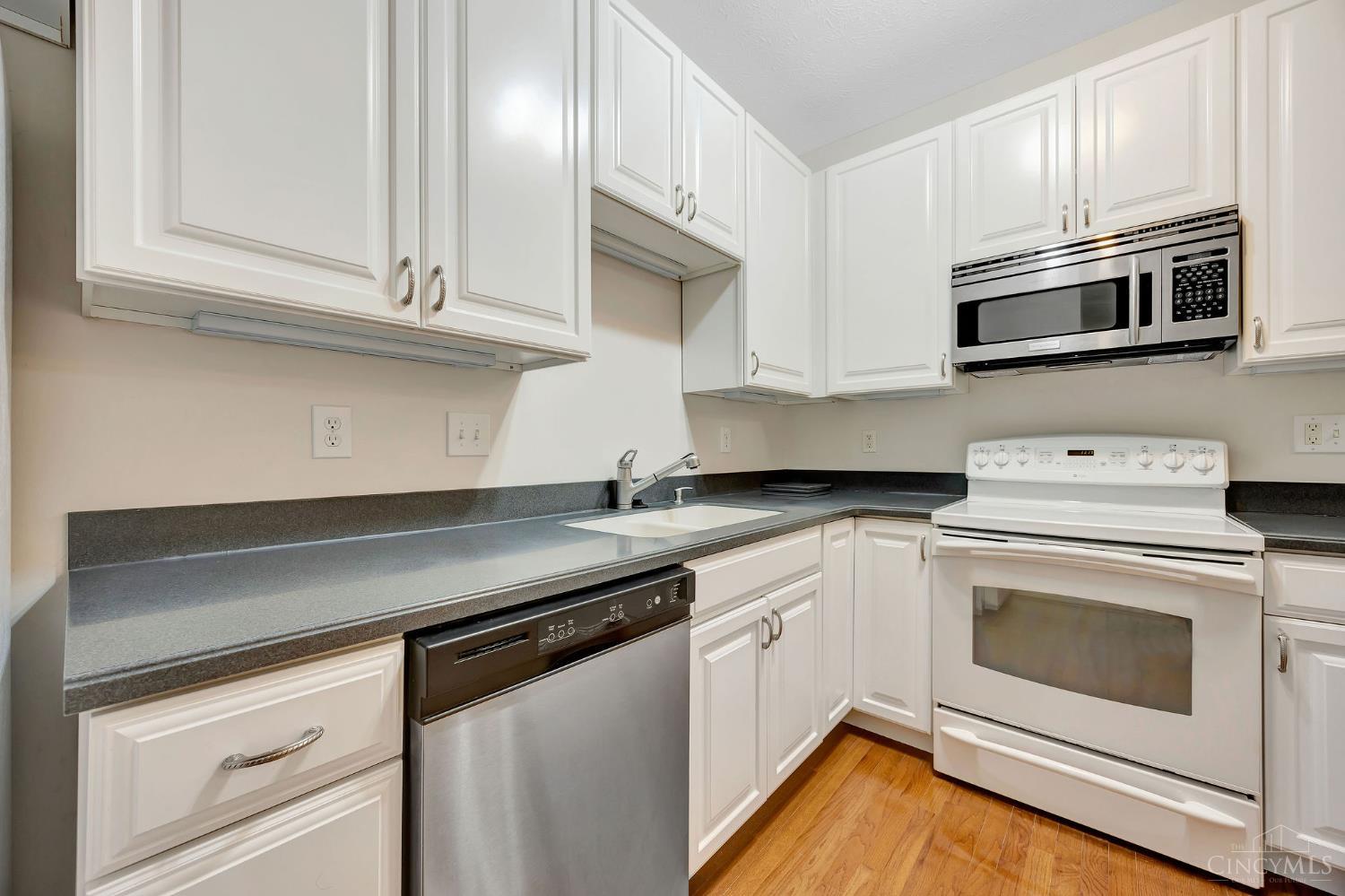 6711 Cheviot Road Cincinnati, OH 45247 - Photo 27 of 50