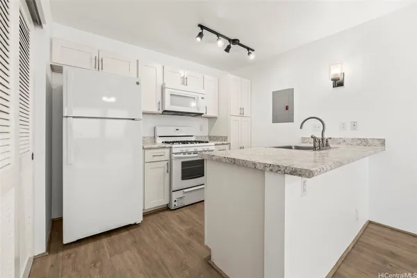 $2,500 | 91-1135 Puamaeole Street, Unit 20C, Ewa Beach, HI 96706