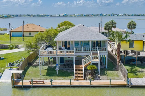 $380,000 | 142 Lakeshore Drive, Rockport, TX 78382
