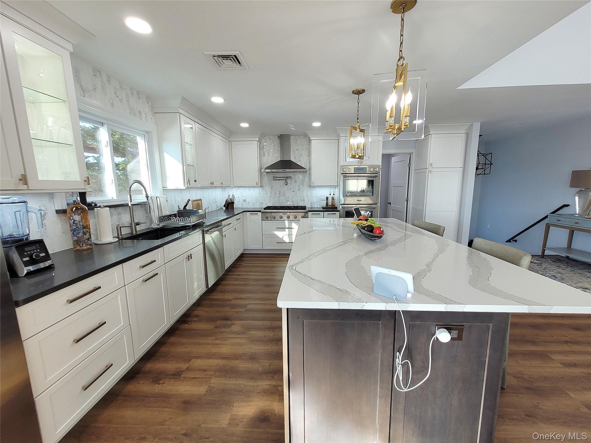 702 Fishermans Road Baldwin, NY 11510 - Photo 5 of 26