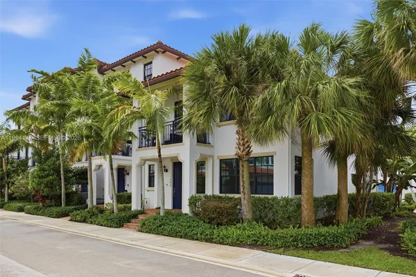 $619,000 | 11652 Southwest 13th Court, Pembroke Pines, FL 33025
