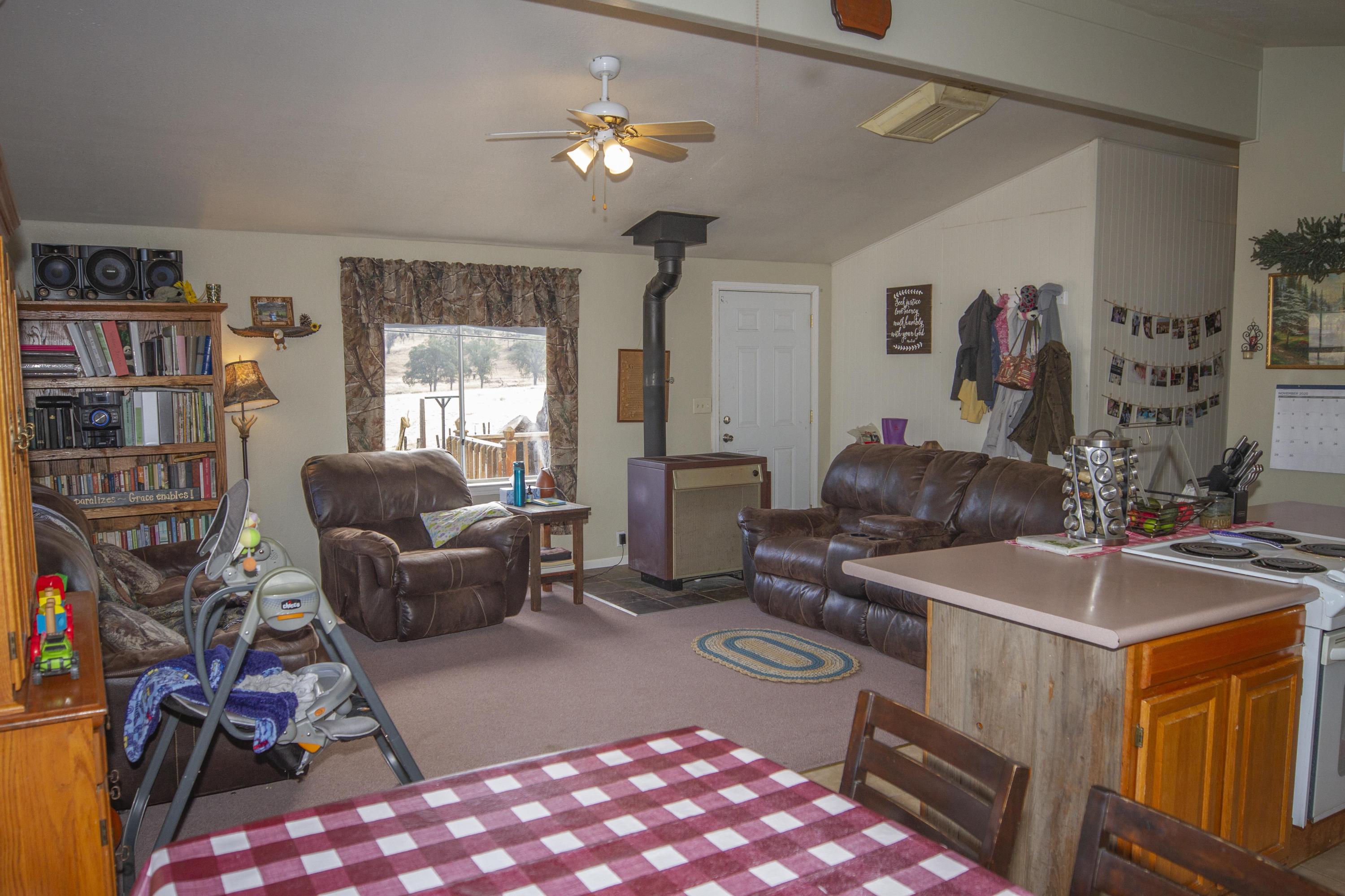 37401 Ripple Lane Yokuts Valley, CA 93675 - Photo 6 of 41 7