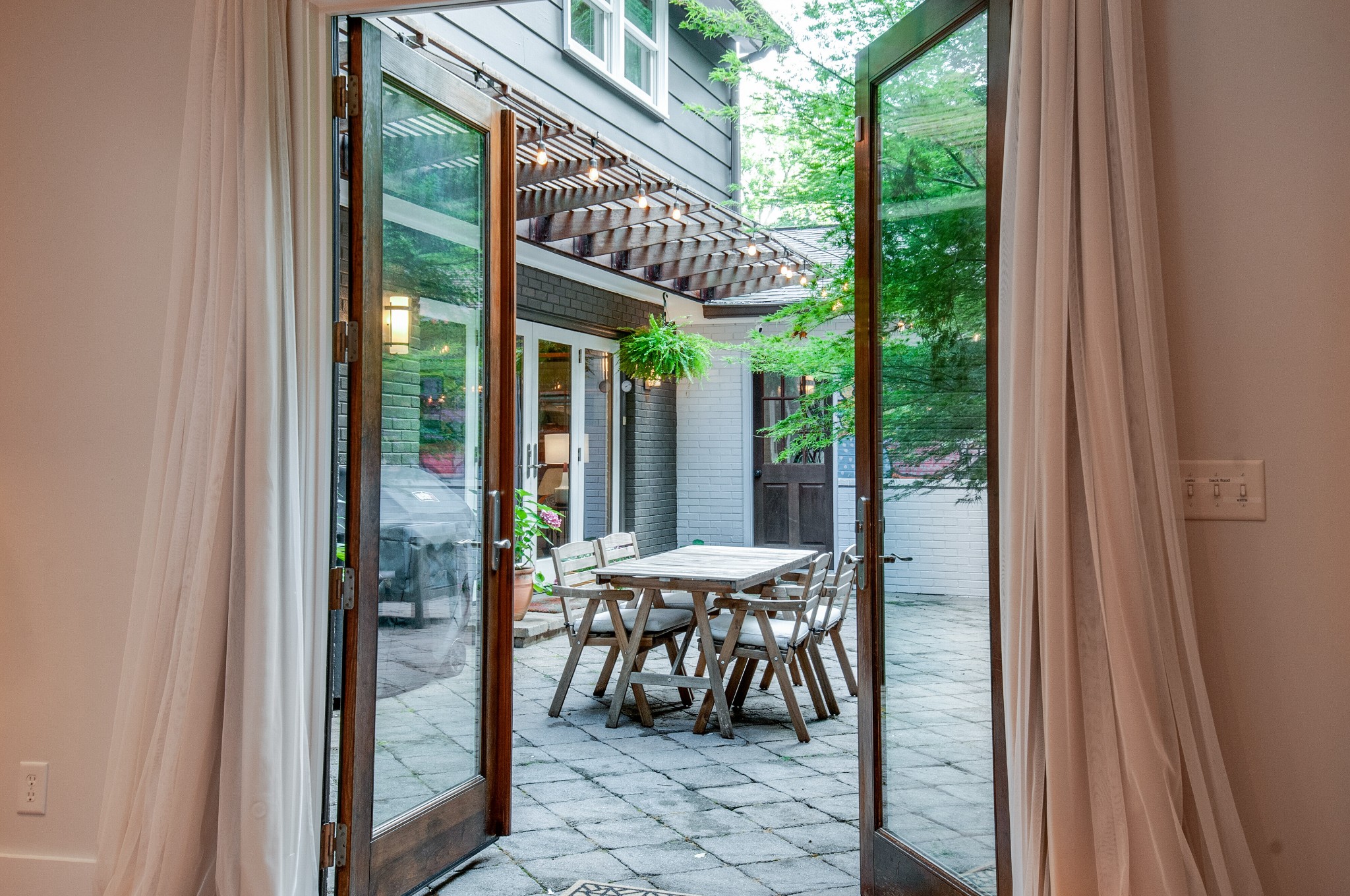 751 Rodney Drive Nashville, TN 37205 - Photo 21 of 50 a view of a dinning room with a table and chairs