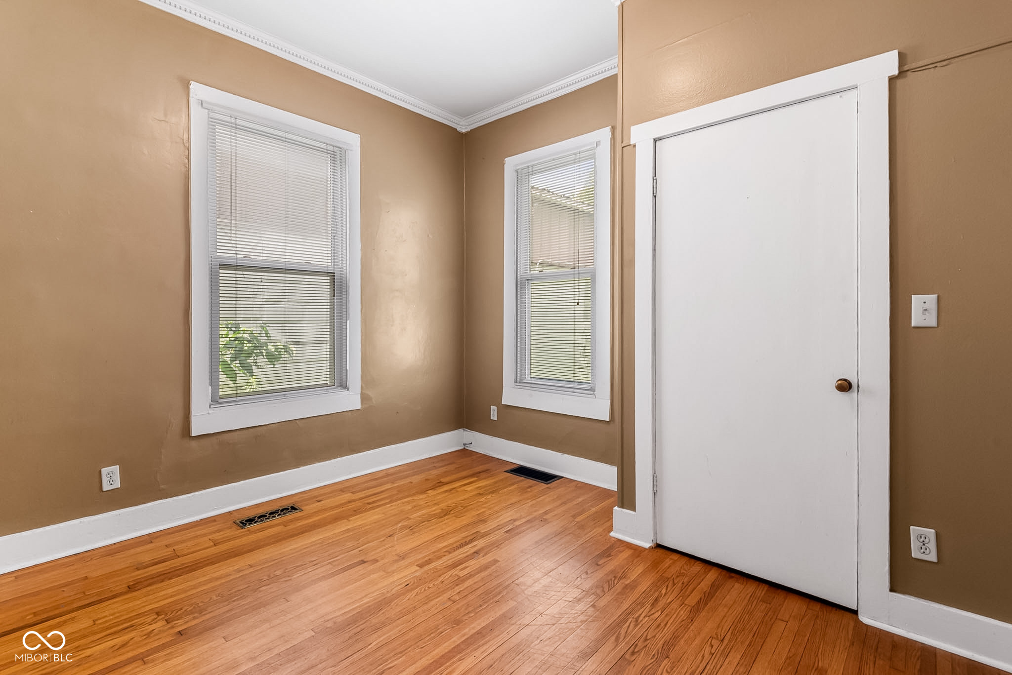 1109 23rd Street Columbus, IN 47201 - Photo 8 of 25