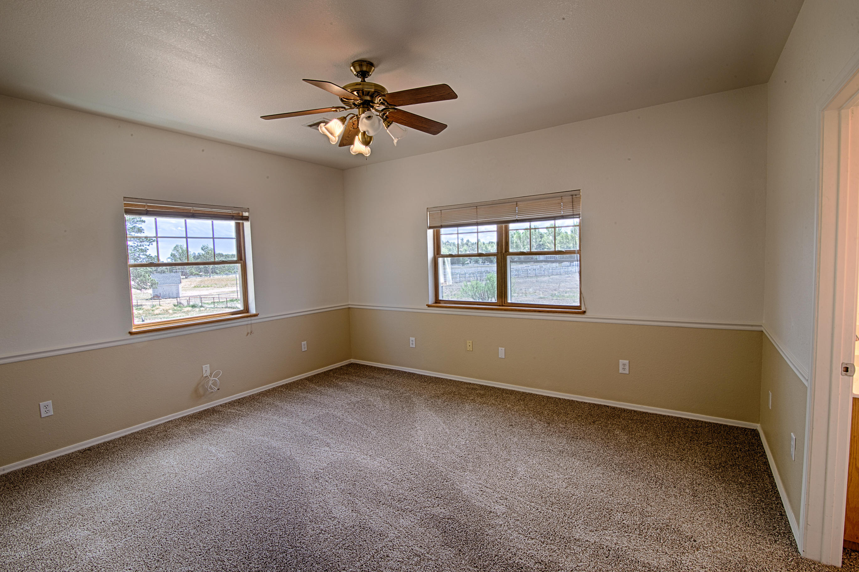 977 Oak Grove Road Show Low, AZ 85901 - Photo 10 of 27 Gallery Image 10