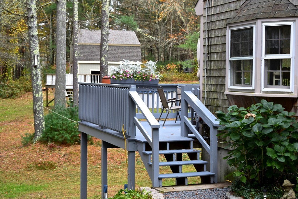 47 Pierce Street Rochester, MA 02770 - Photo 6 of 23