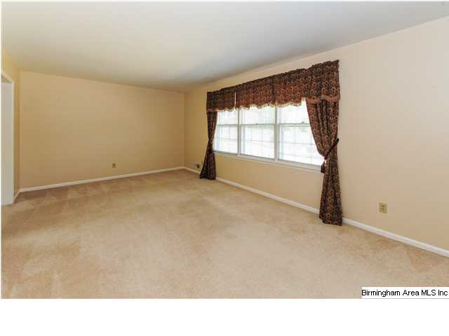 433 Ferncliff Drive Birmingham, AL 35213 - Photo 6 of 32